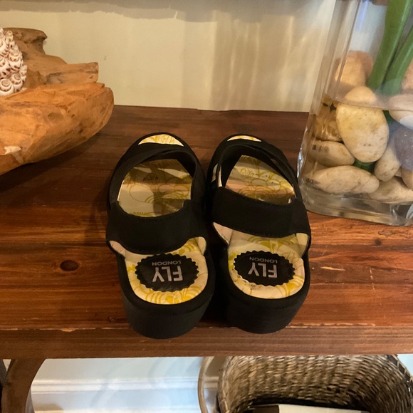 Fly London YAJI 888FLY Cupido Leather Wedge Sandals, Color Black, Size 38 - Picture 4 of 6